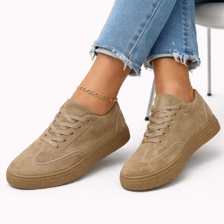 Amina | Round-Toe Lace-Up Sneakers – Elegant Casual Style