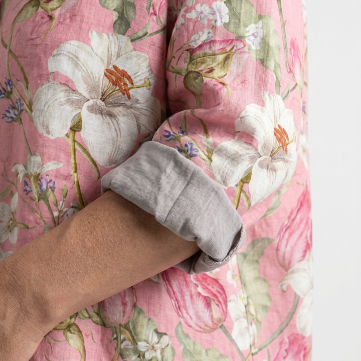 Anya | Floral Print Blouse – Ruffled Stand Collar with V-Neckline