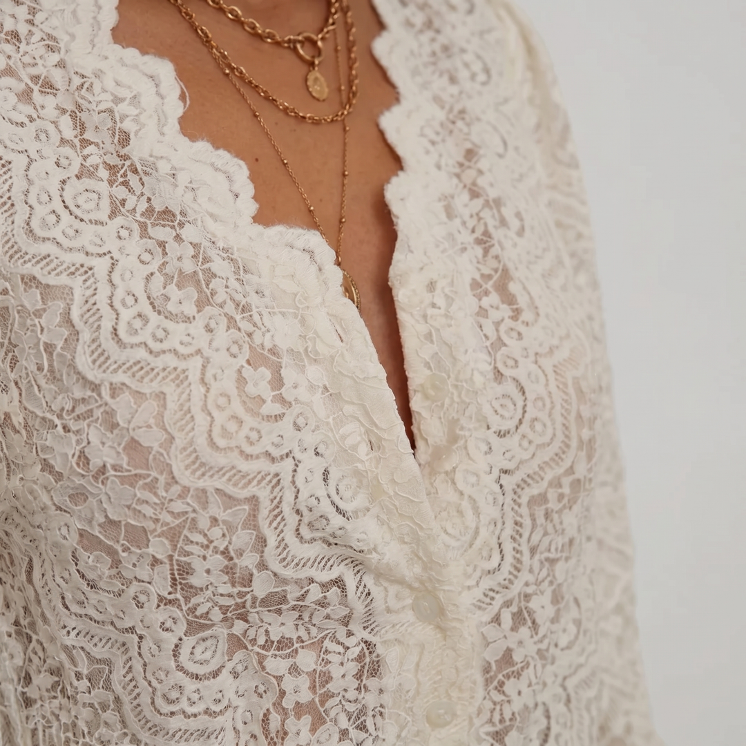 Ava | Lace Top – Scallop V-neck, Balloon Sleeves