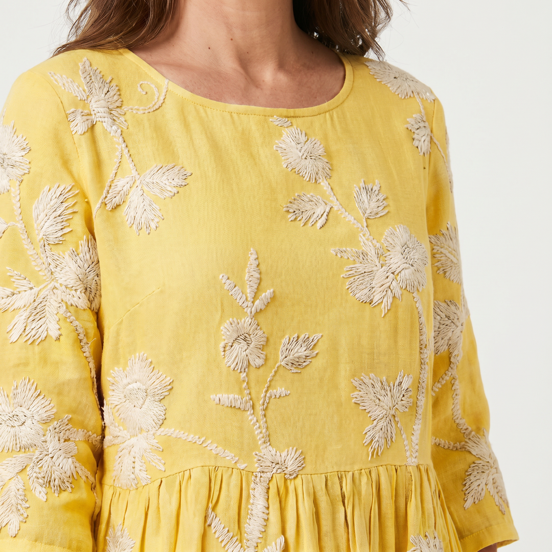 Alessia | Floral Midi Dress – Round Neck, 3/4 Sleeve, Gathered Waist