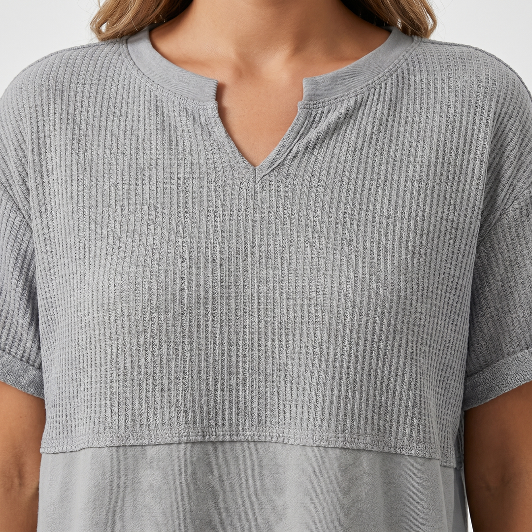 Mia | T-Shirt with Notch V-Neckline and Mixed Ribbed Texture