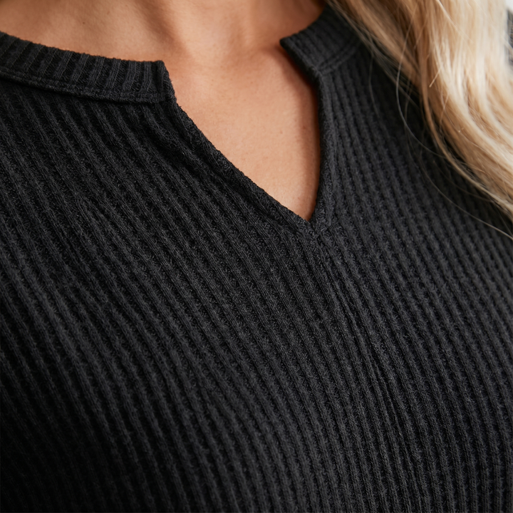 Mia | T-Shirt with Notch V-Neckline and Mixed Ribbed Texture