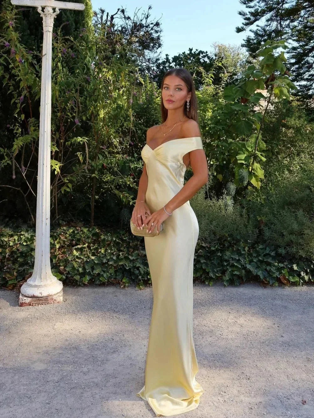 Sofia | Slim Fit Yellow Satin Maxi Dress – Off-Shoulder Evening