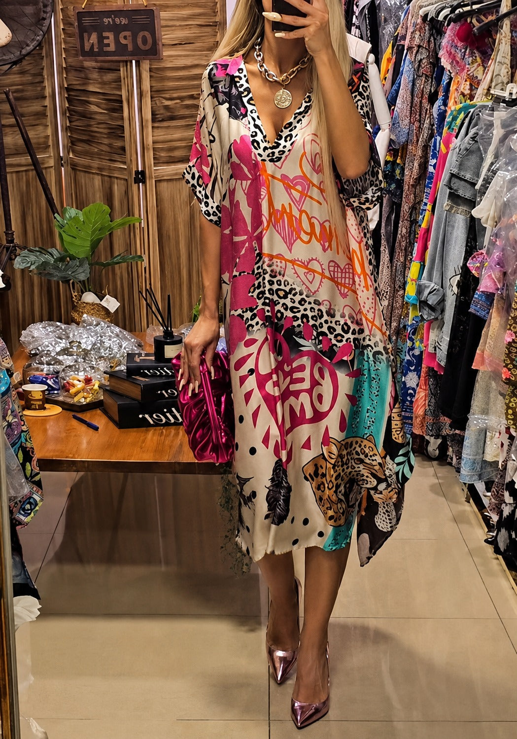 Serena | Colorful V-Neck Midi Dress – Batwing Sleeves and Relaxed Fit