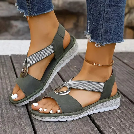 Luna supportive cross-strap sandals in green